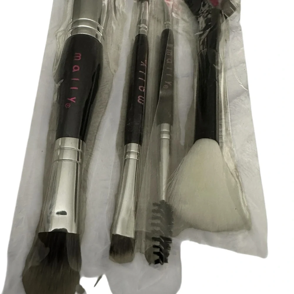 4 Piece Mally Beauty Makeup Brushes For Face and Eyes ALL NEW
